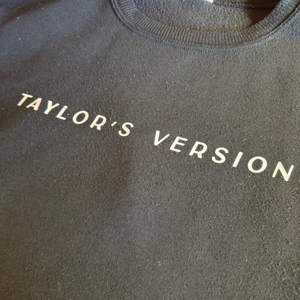 Taylor Swift‎ Taylor's Version Black Crewneck Sweatshirt, Size L - Picture 2 of 10
